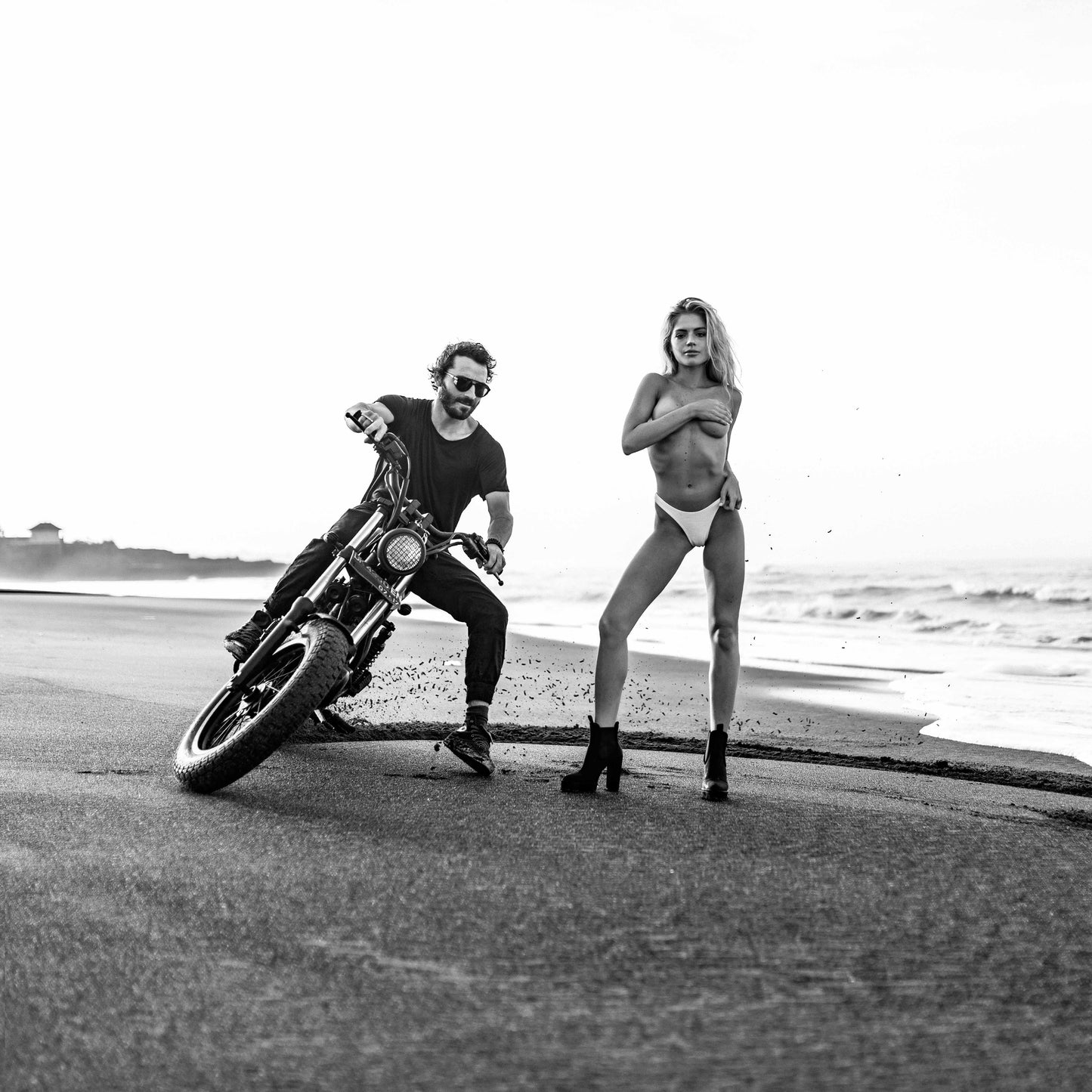 BALI BEACH BIKE 1 PRINT